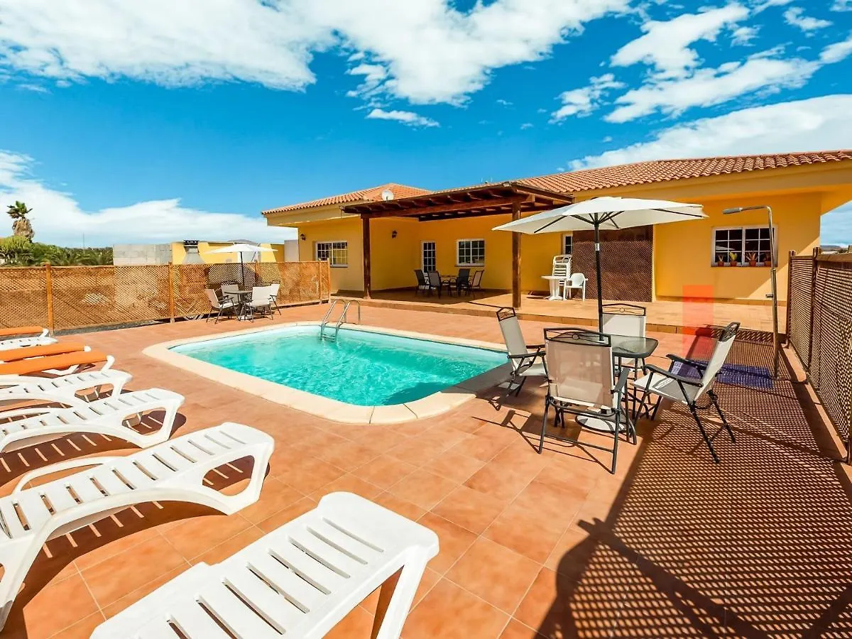 Belvilla By Oyo Chalet En Tuineje Para 6 Personas 0*,  España
